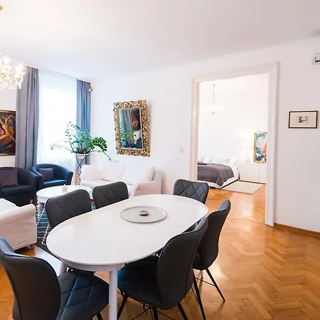 Gallery Apartman *